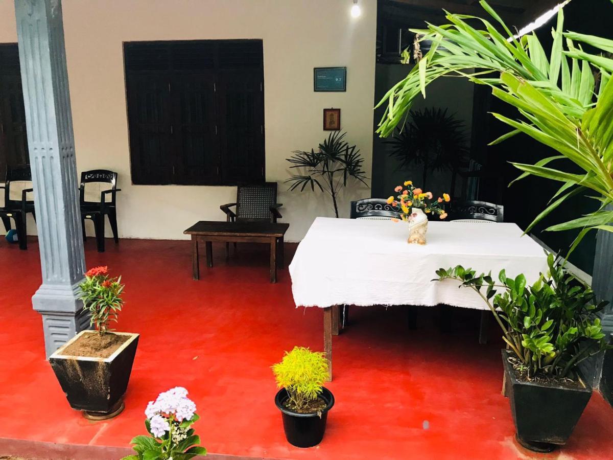 Kavidi Villa Home Stay Tangalle Exterior photo